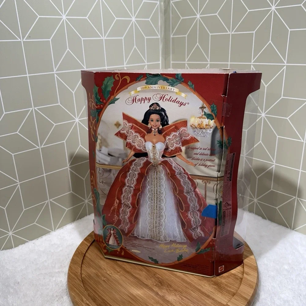 EXTREMELY RARE AUTHENTIC 1997 HAPPY HOLIDAYS BARBIE‎ DOLL NEW IN BOX
